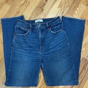 Abercrombie & Fitch The 90s Straight Ultra High Rise Denim Jeans like new!